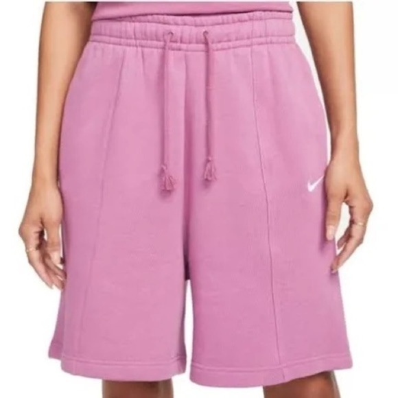 NIKE Sportswear Essential Fleece Shorts Small NWT - Picture 1 of 5